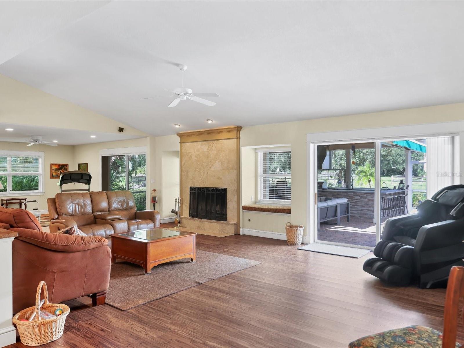 HIDDEN RIVER - Residential Lease