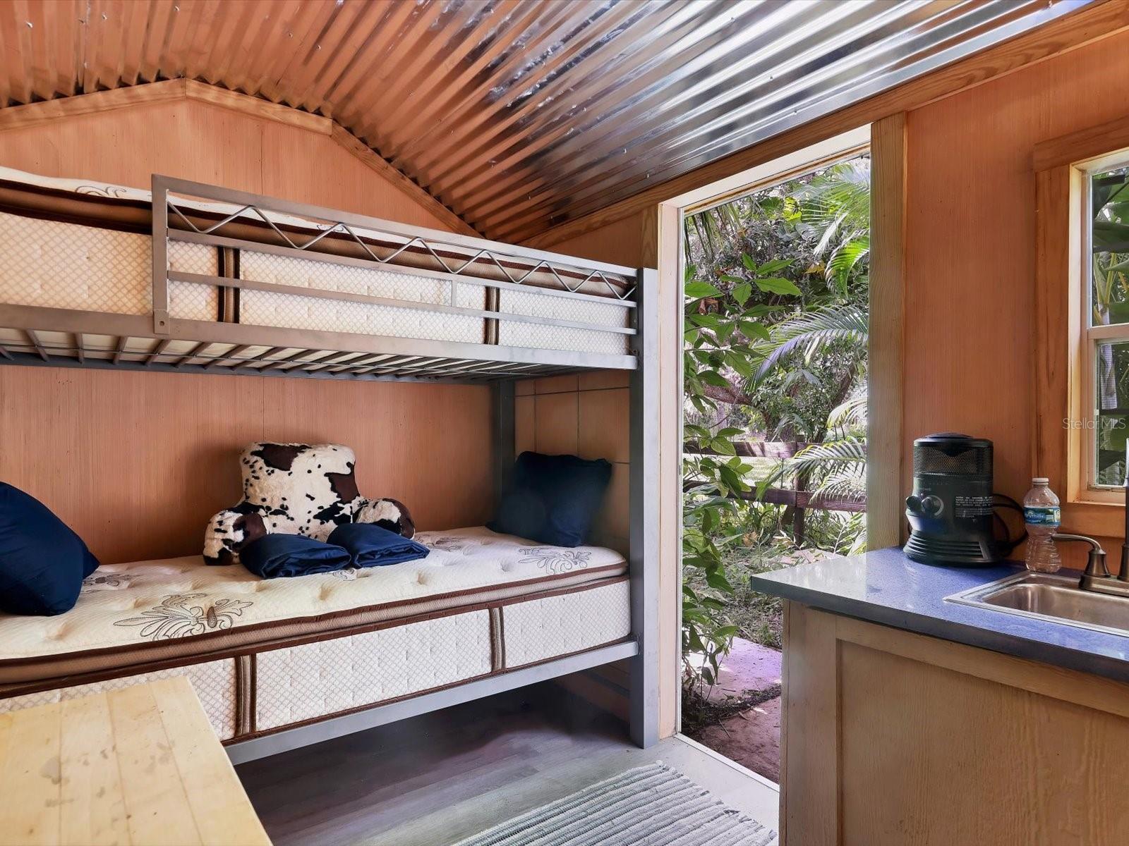 HIDDEN RIVER - Residential Lease