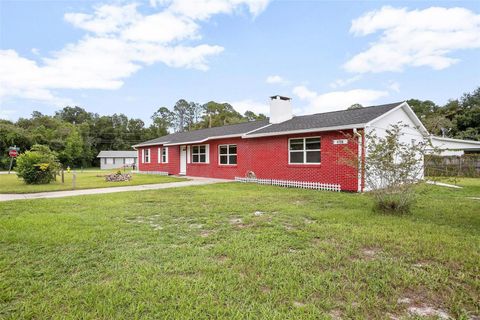 A home in DELAND