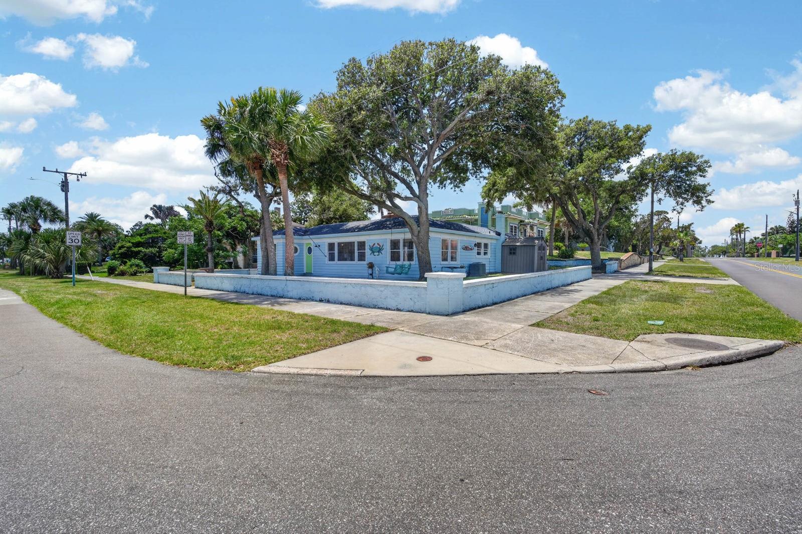 EAST DAYTONA - Residential