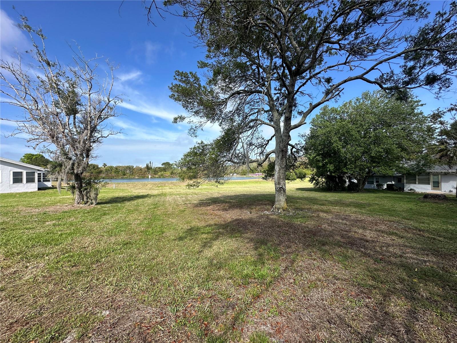 VILLAGE WOODS CONDO PH 02 - Residential