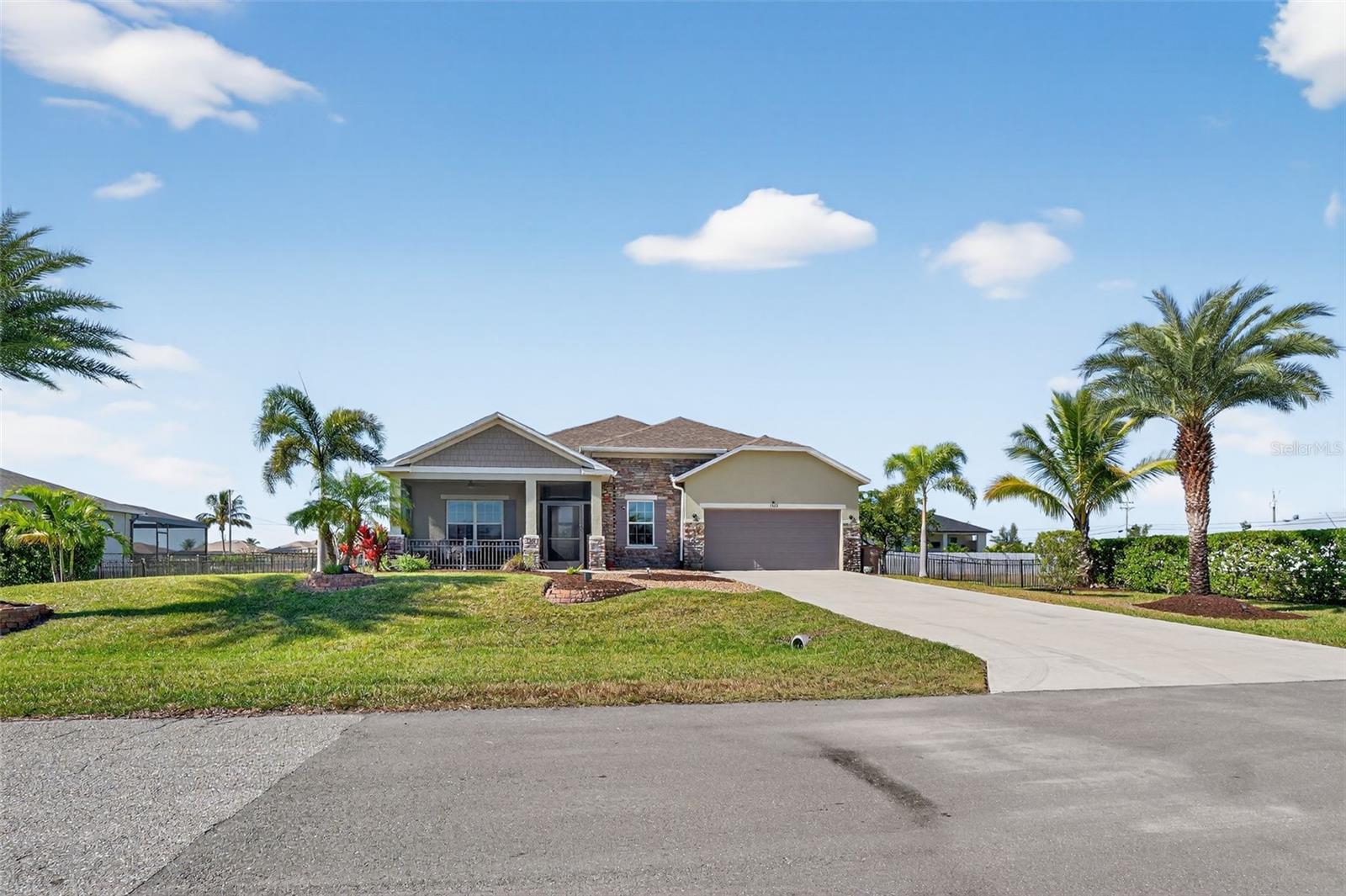 CAPE CORAL - Residential