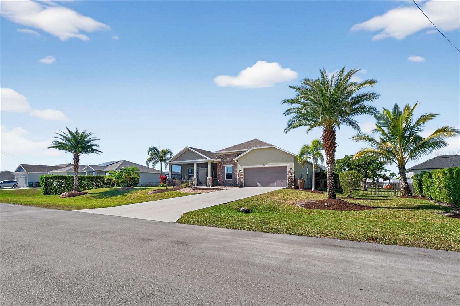 CAPE CORAL - Residential