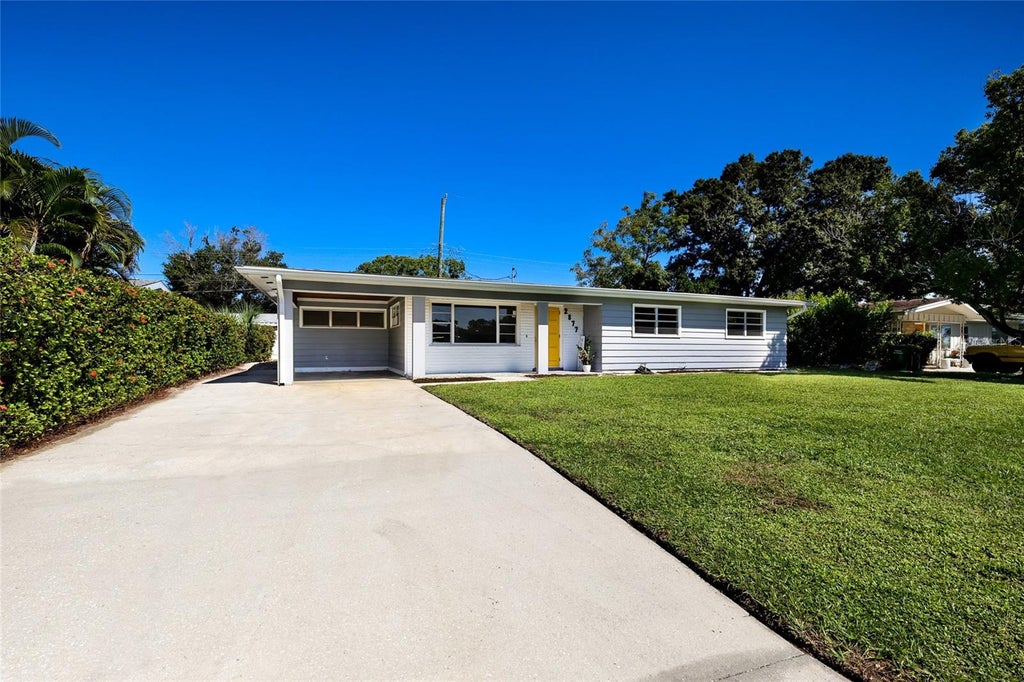Photo of 2877 Michigan Street, Sarasota, FL 34237 (MLS # A4706519)