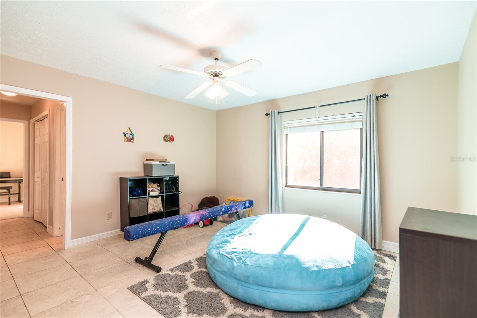 WOODBRIAR VILLAGE UNIT 4 - Residential Lease