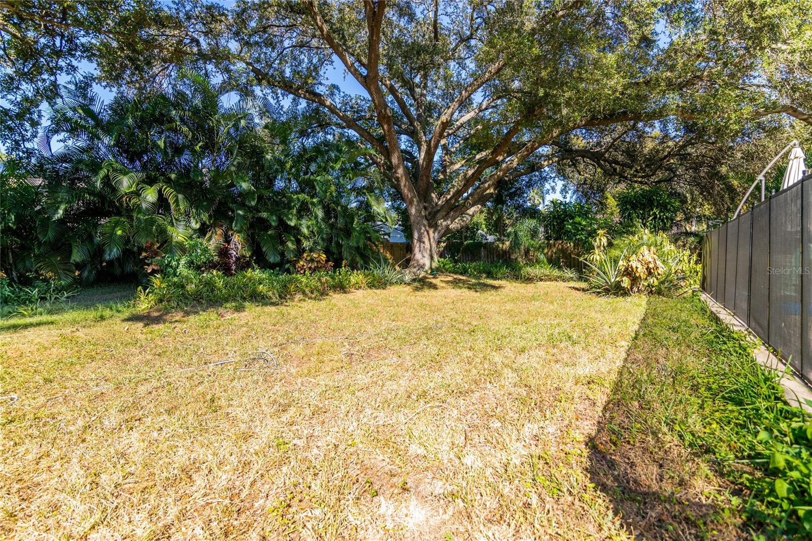 WOODBRIAR VILLAGE UNIT 4 - Residential Lease