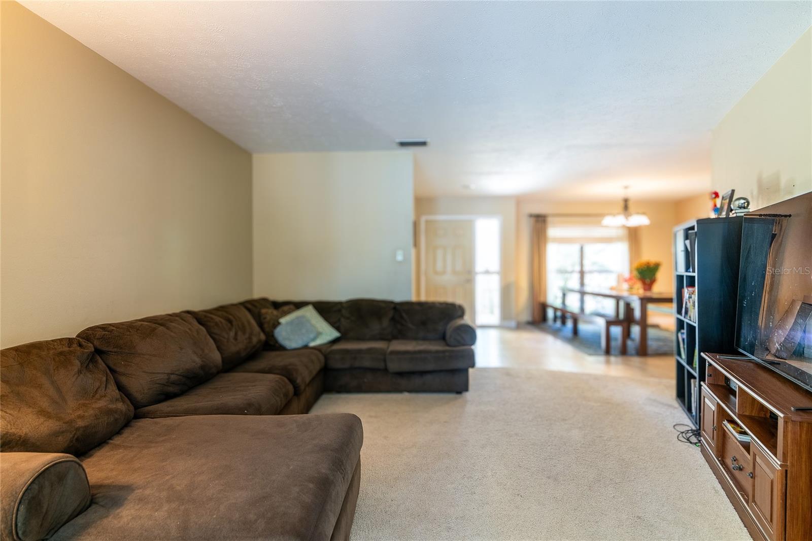 WOODBRIAR VILLAGE UNIT 4 - Residential Lease