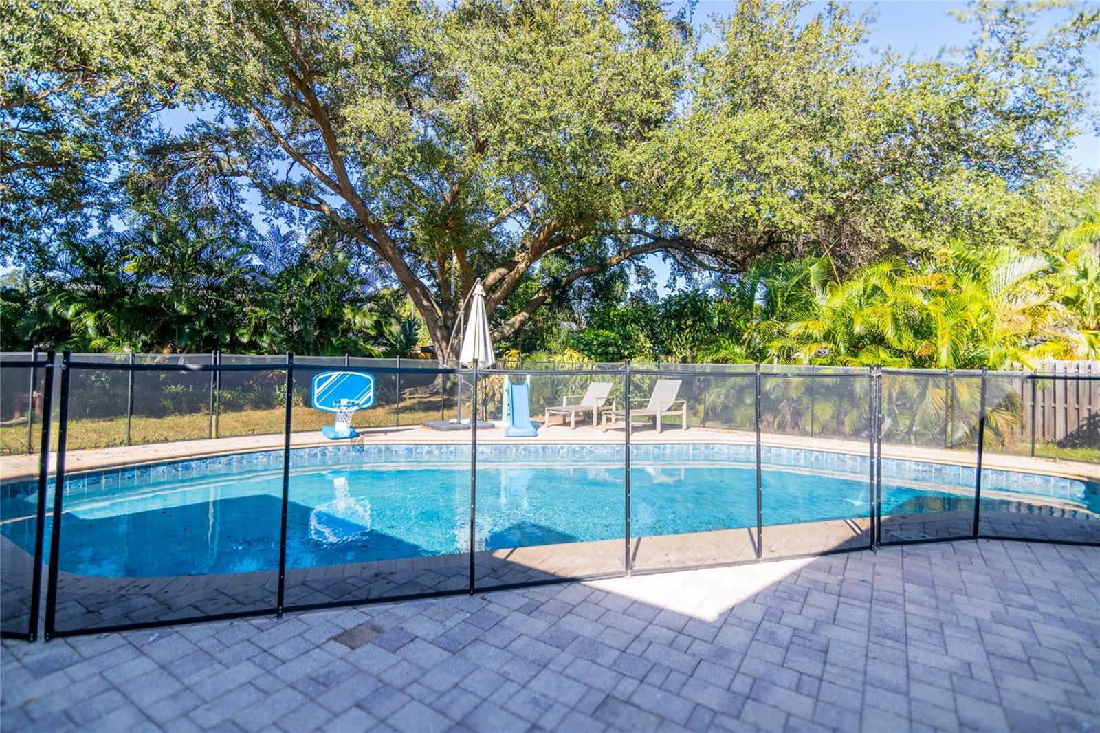 WOODBRIAR VILLAGE UNIT 4 - Residential Lease