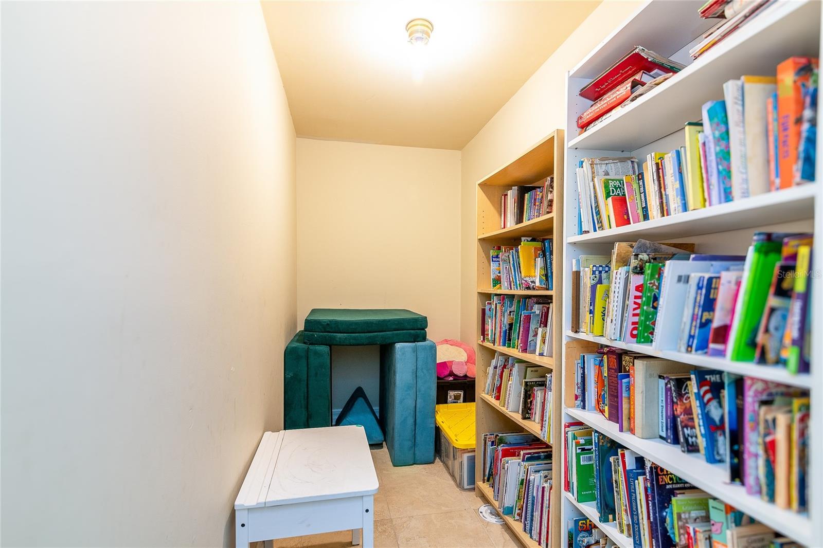 WOODBRIAR VILLAGE UNIT 4 - Residential Lease