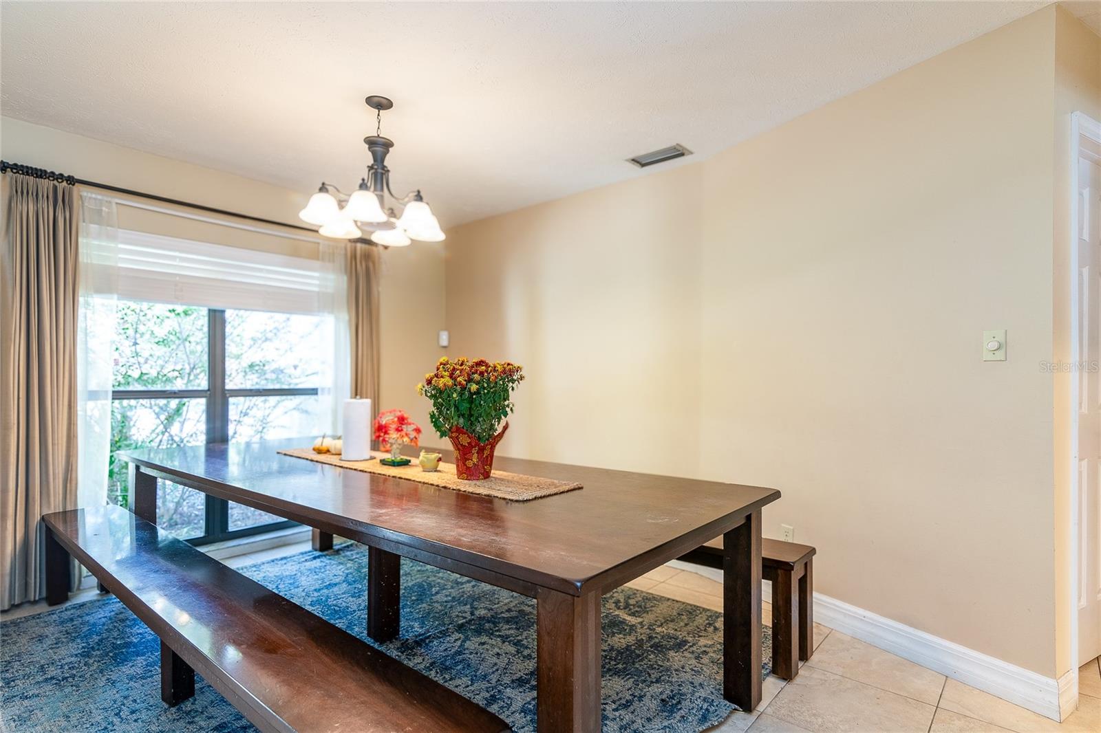 WOODBRIAR VILLAGE UNIT 4 - Residential Lease