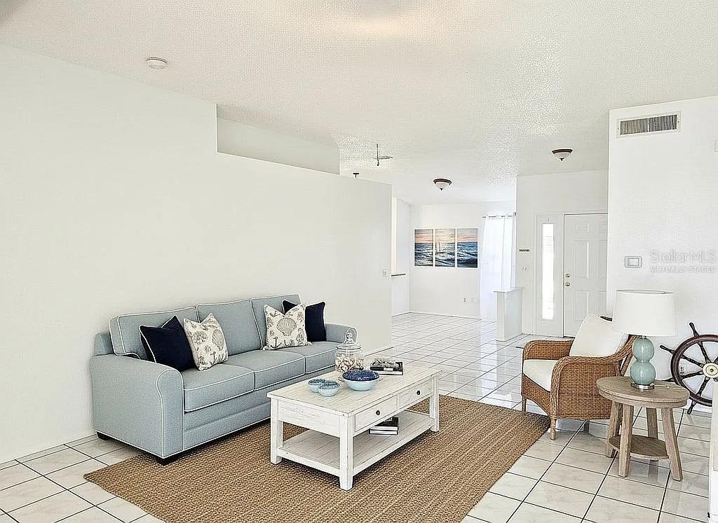 GARDEN GROVE - Residential