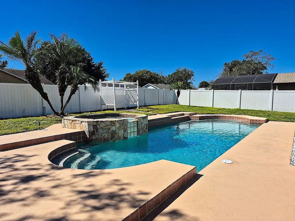 GARDEN GROVE - Residential