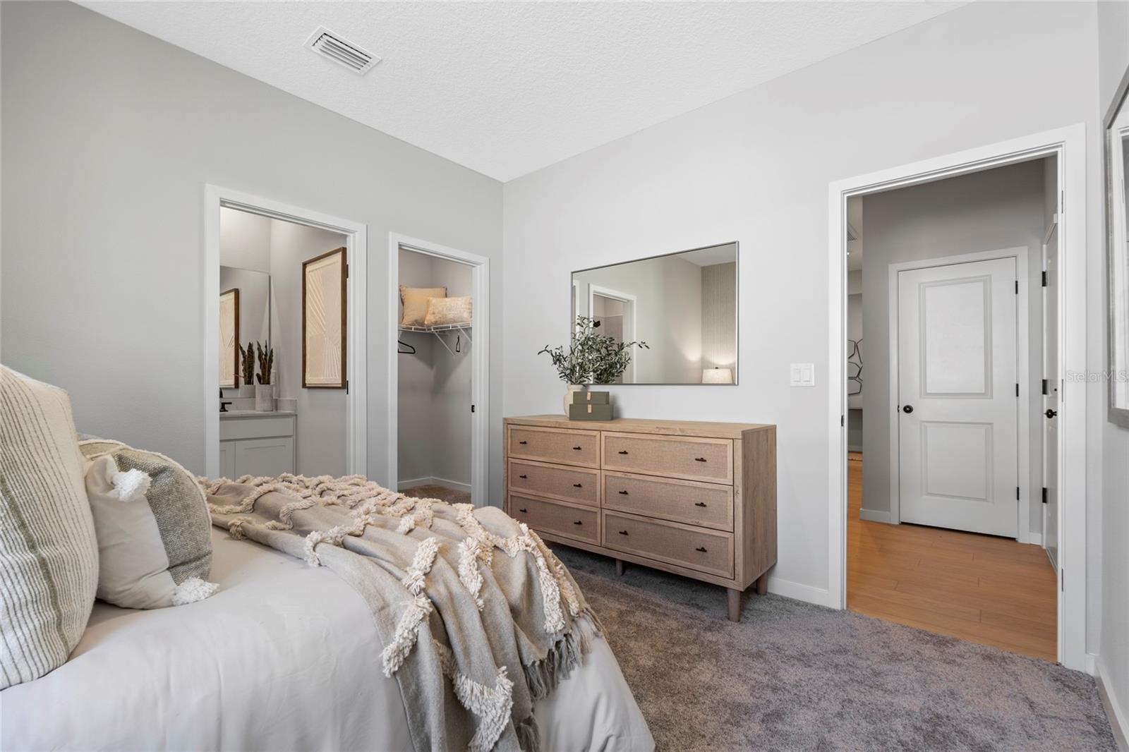 RESERVE EAST - Residential