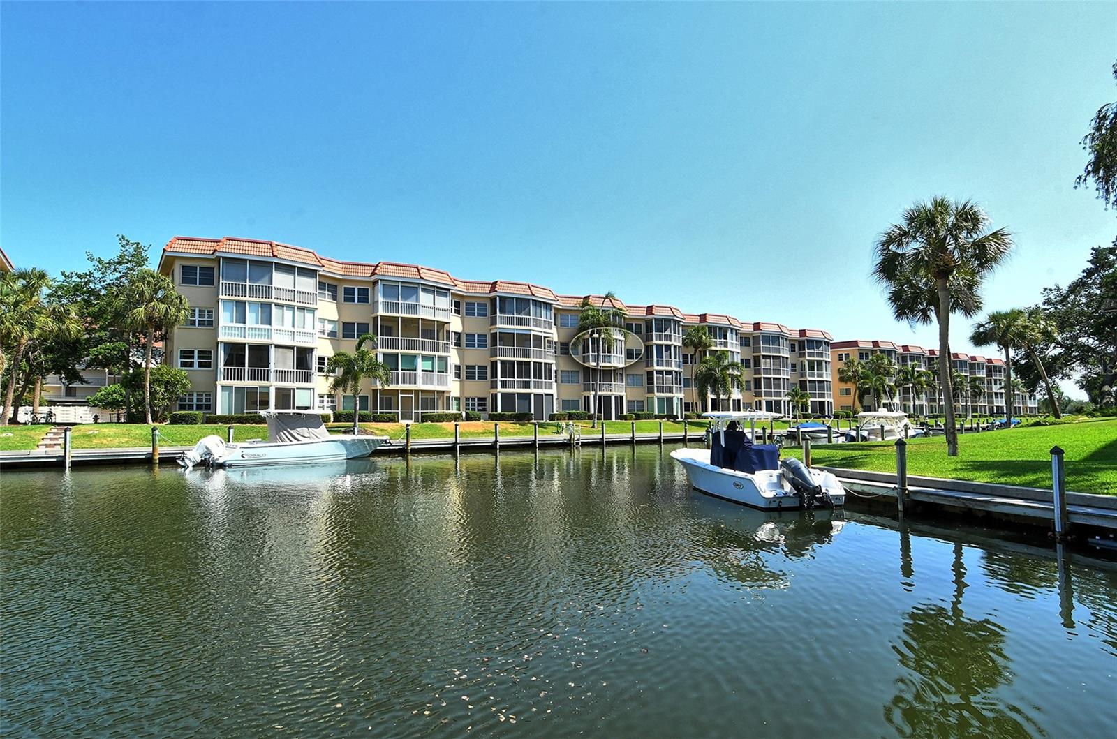 SIESTA HARBOR II - Residential
