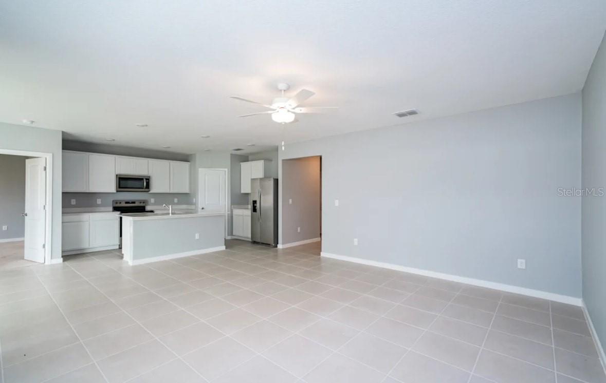 CALDERA PH 3 & 4 - Residential Lease