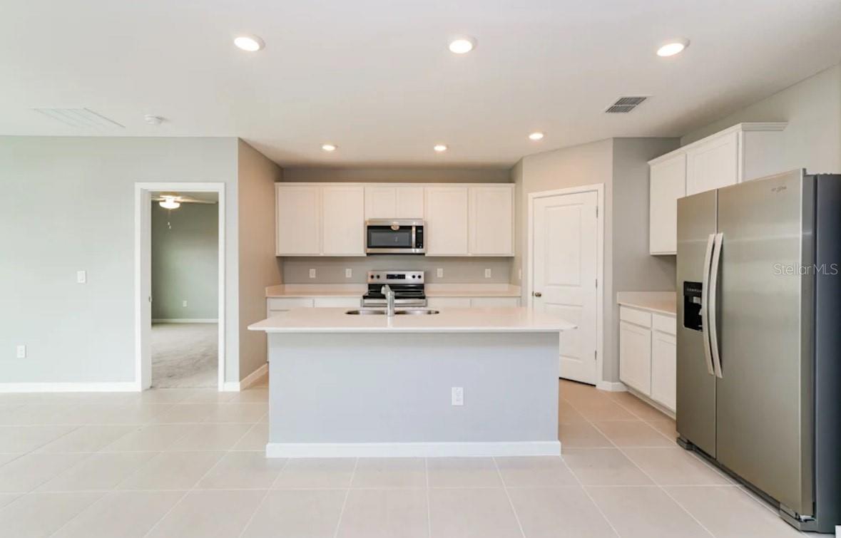 CALDERA PH 3 & 4 - Residential Lease