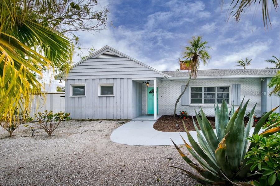 short stories"...Great opportunity pick cabinets and flooring ..pool is back new air condition..open floor plan.Brand new appliances..Just block from the beach..with deeded beach access.The boat lift is 20,000 pound with personal watercraft lift as well all on 40 foot dock.The property did flood in 2024 hurricane has been partially restored..Ring us up for details and private showing.