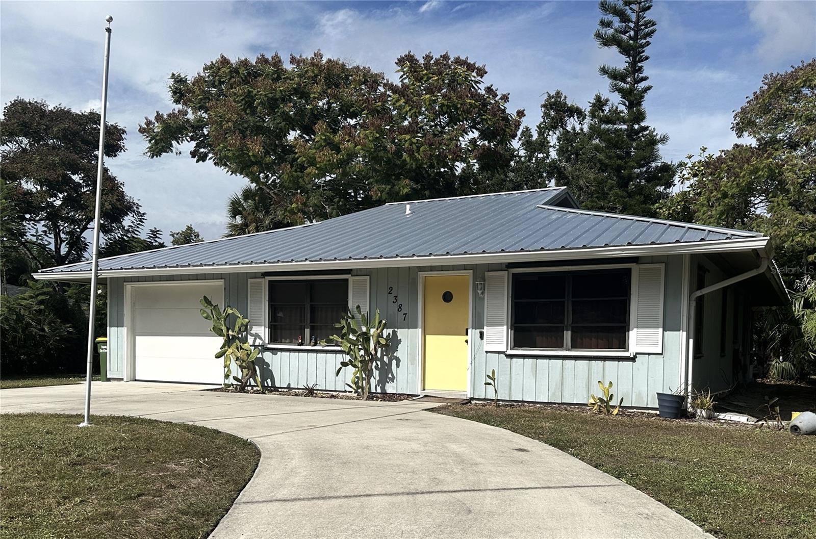 THOMPSON SUB - Residential Lease