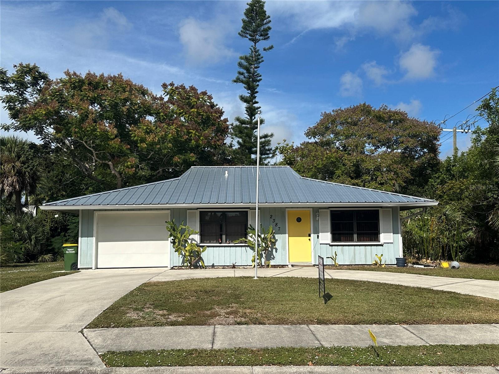 THOMPSON SUB - Residential Lease