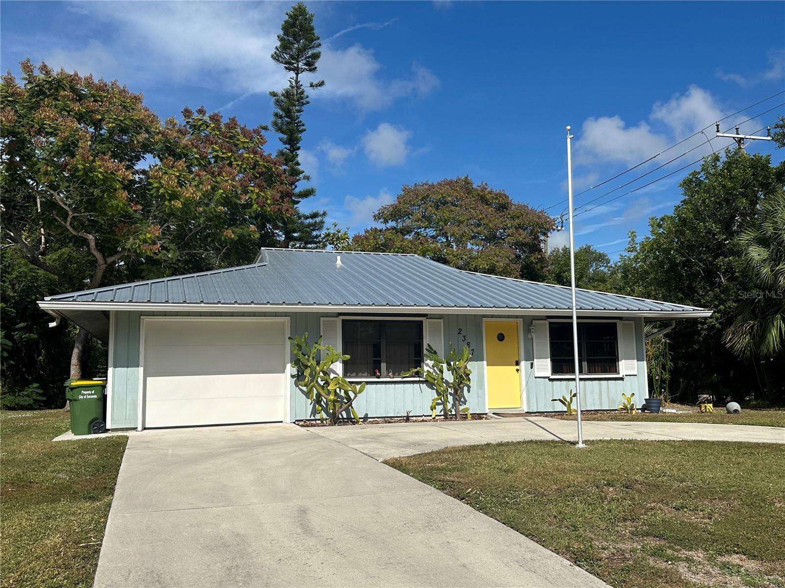 THOMPSON SUB - Residential Lease