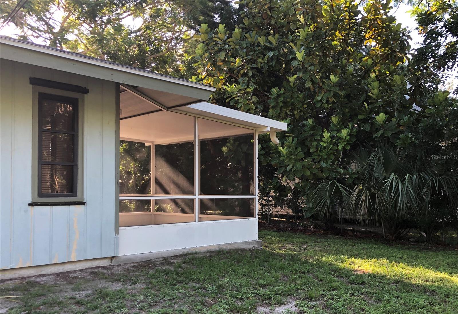 THOMPSON SUB - Residential Lease