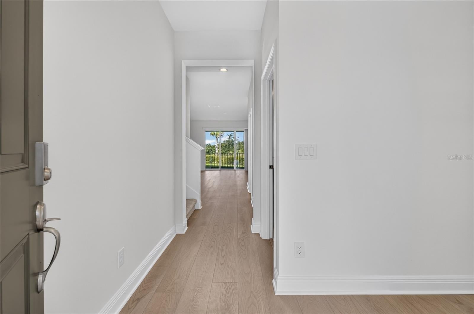7501 CATANIA LOOP