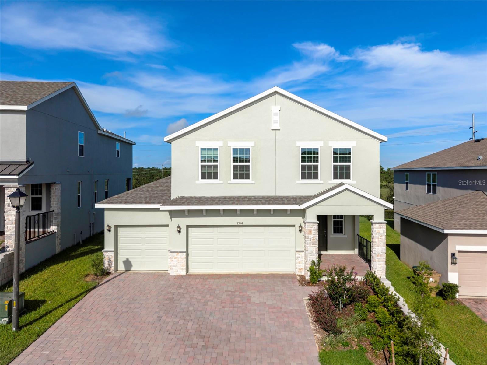 7501 CATANIA LOOP