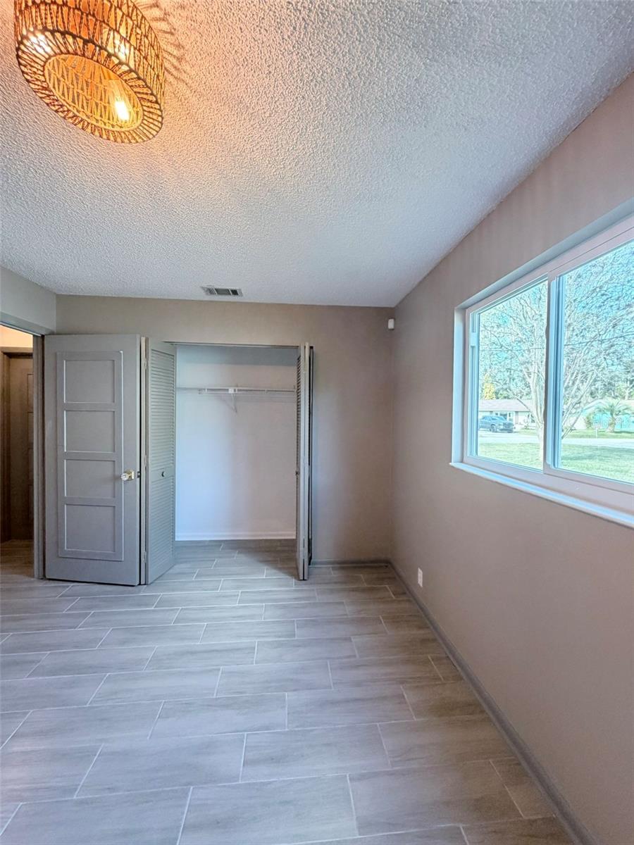 PALM HARBOR CENTER PH01 - Residential Lease