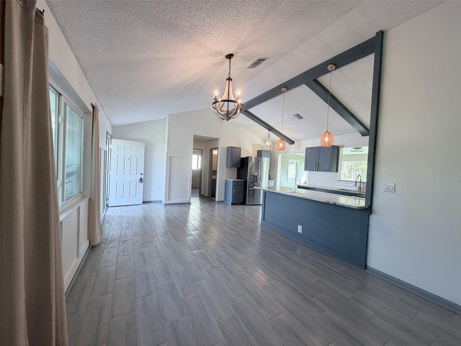 PALM HARBOR CENTER PH01 - Residential Lease