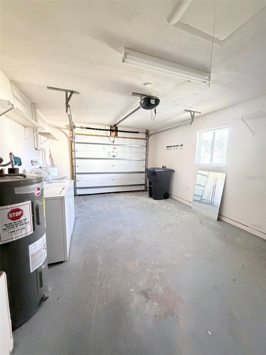 PALM HARBOR CENTER PH01 - Residential Lease