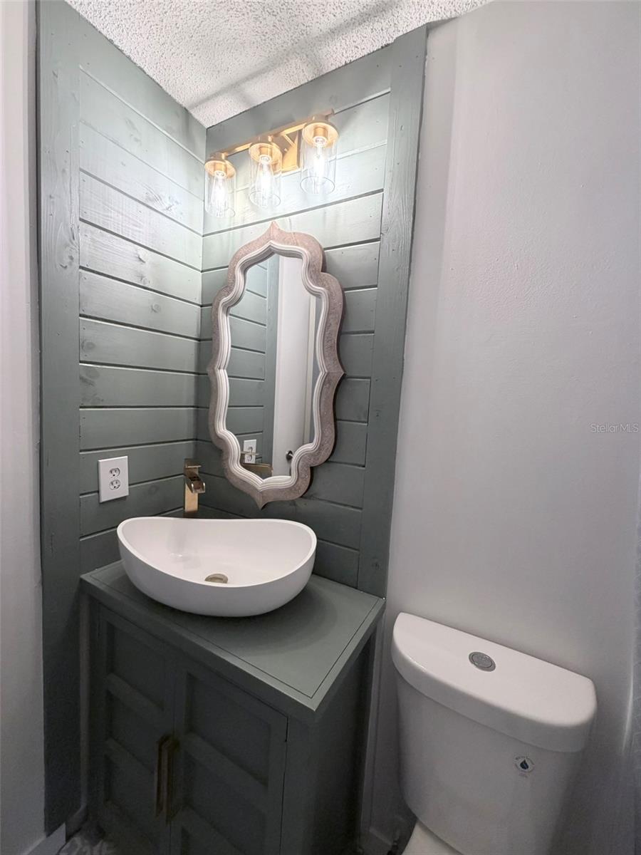 PALM HARBOR CENTER PH01 - Residential Lease