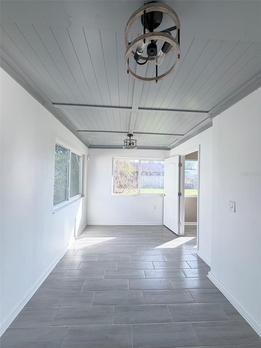 PALM HARBOR CENTER PH01 - Residential Lease