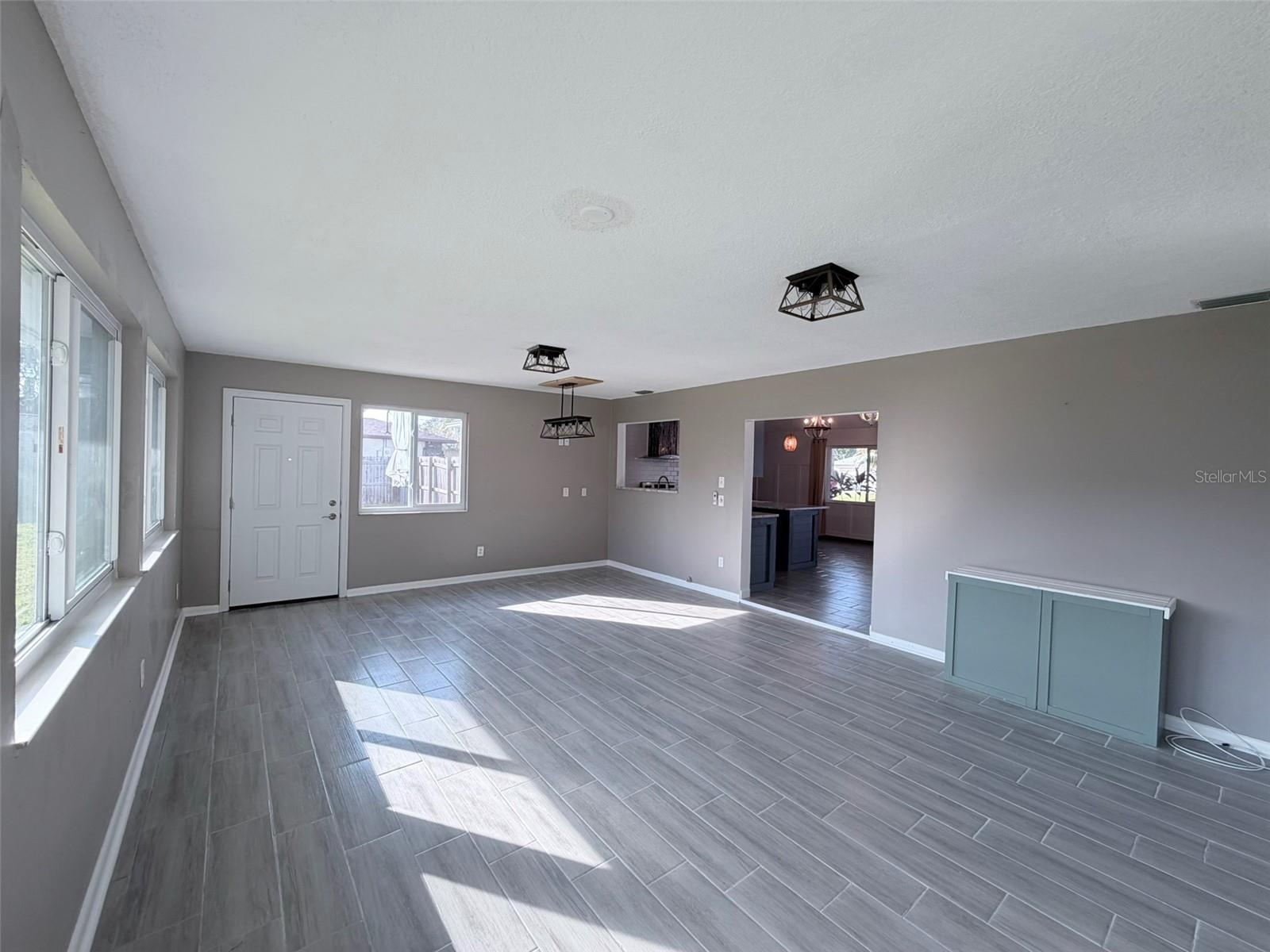 PALM HARBOR CENTER PH01 - Residential Lease