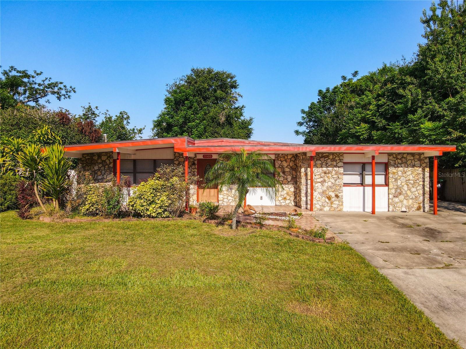 2808 TOURAINE AVENUE