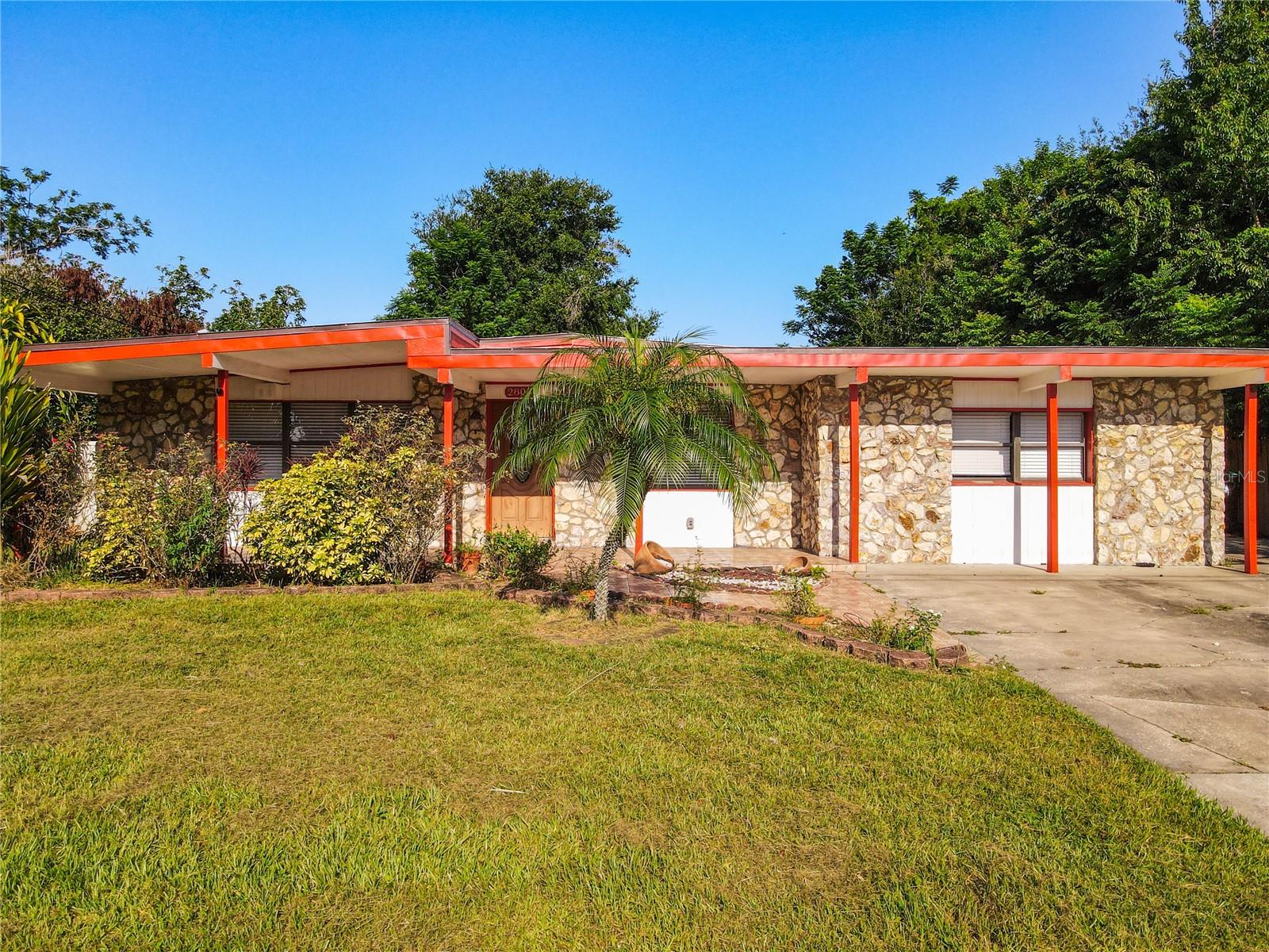 2808 TOURAINE AVENUE
