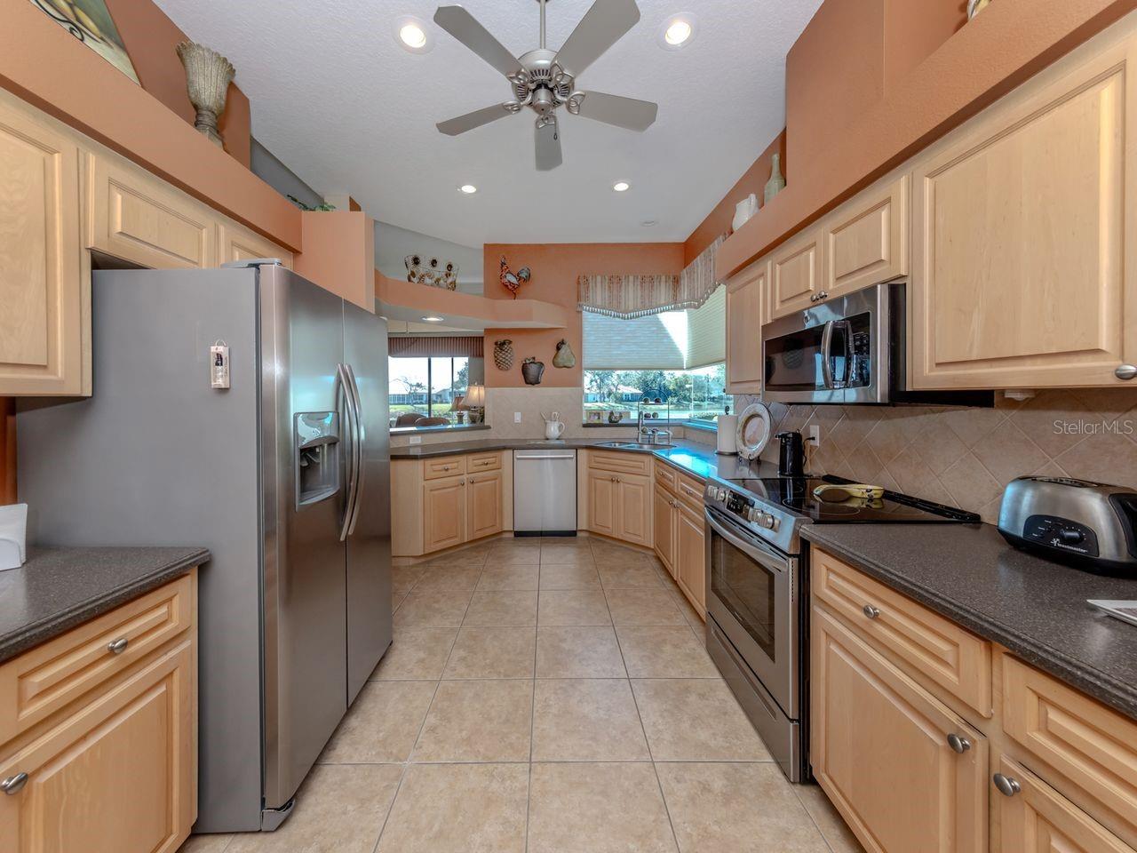 THE LAKES OF JACARANDA - Residential