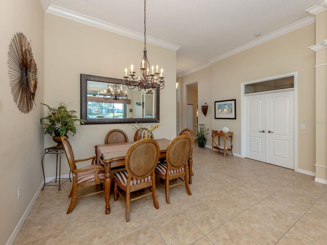 THE LAKES OF JACARANDA - Residential