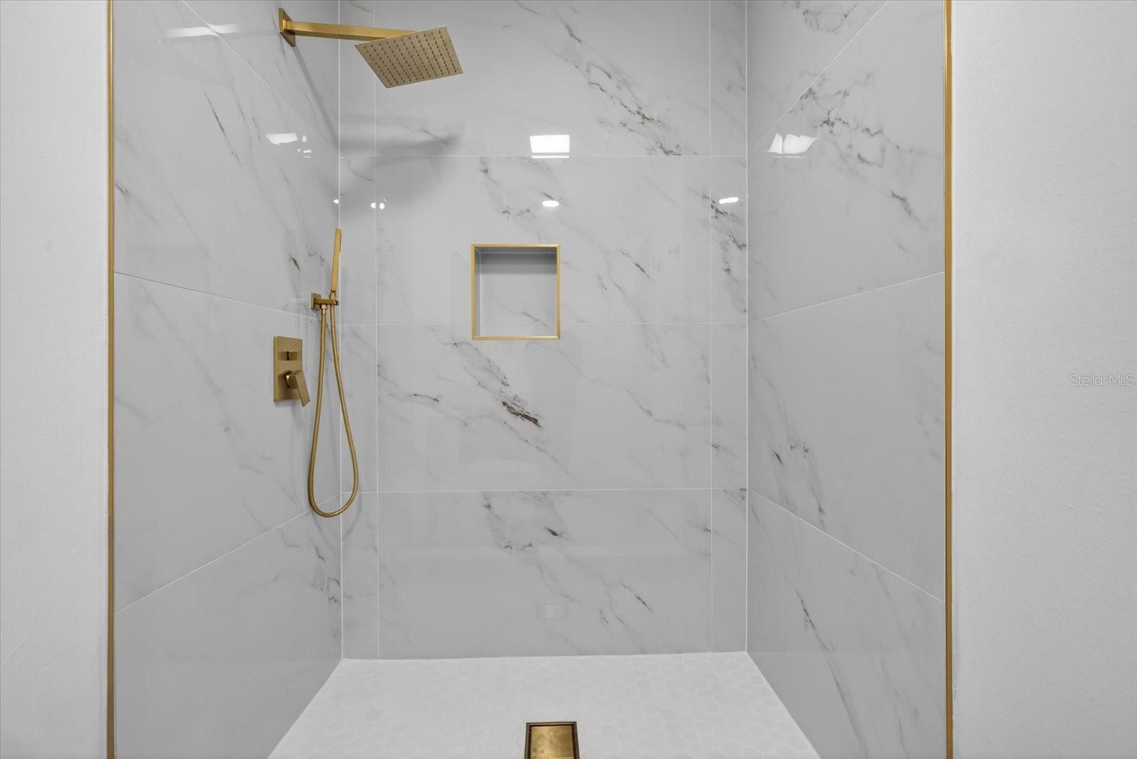 TEMPLE GROVE ESTATE RESUB OF LTS - Residential