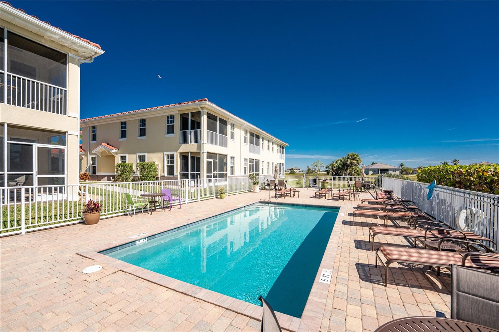 ACAPULCO PLACE - Residential