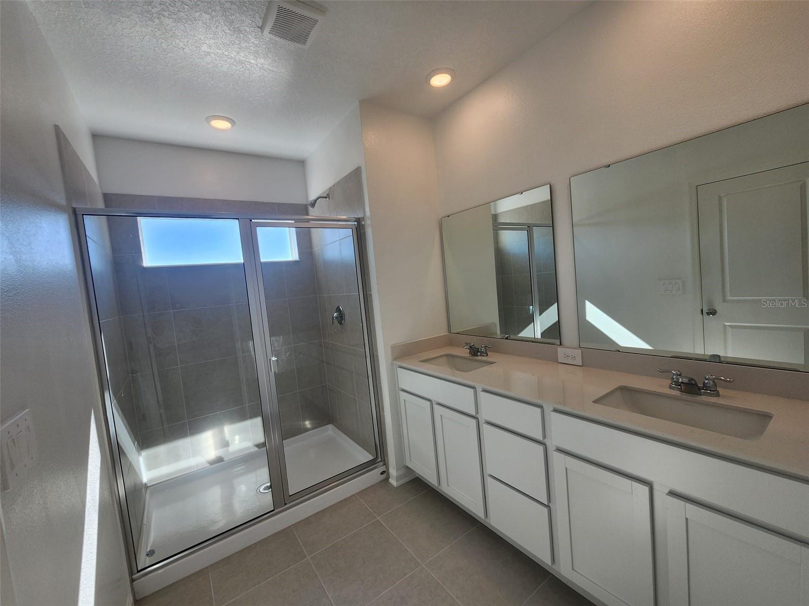 WESTVIEW POD A PH 3 - Residential Lease