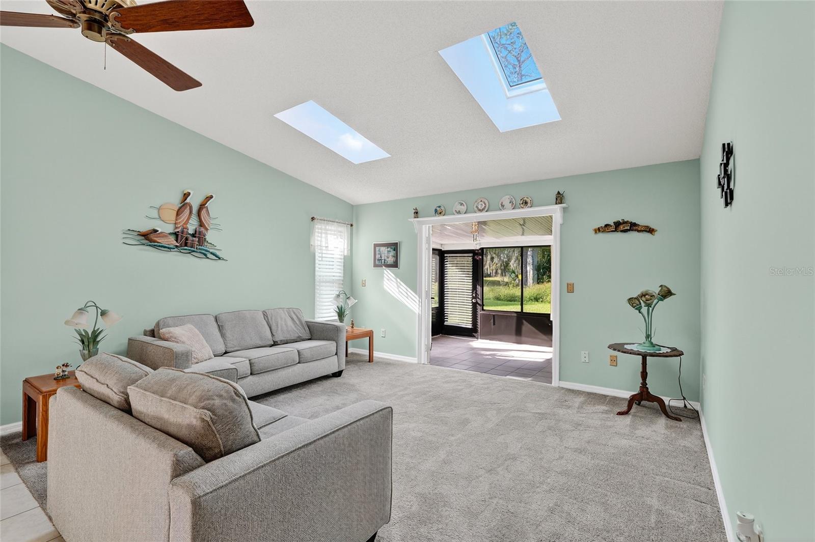 HAWKS LANDING AT PELICAN BAY CONDO PH 01-06 AMD 01 - Residential