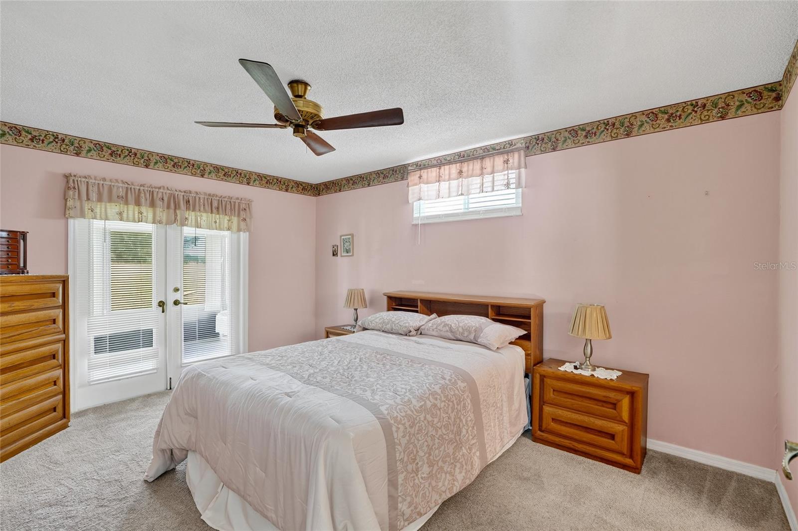 HAWKS LANDING AT PELICAN BAY CONDO PH 01-06 AMD 01 - Residential