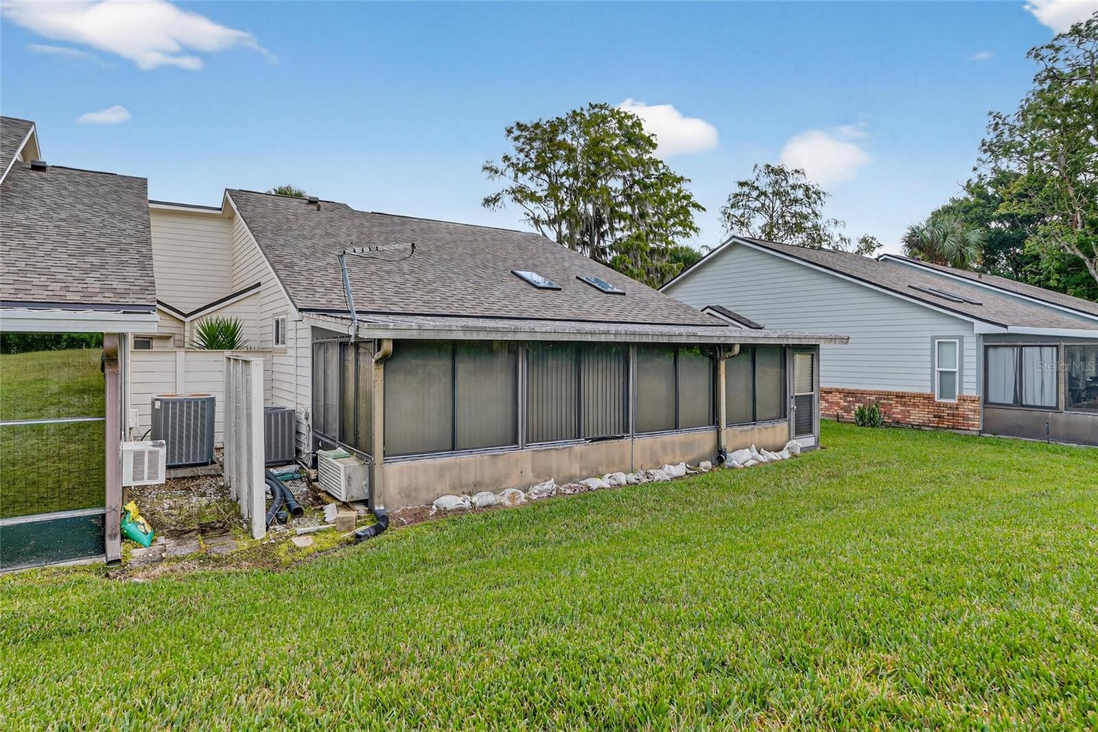 HAWKS LANDING AT PELICAN BAY CONDO PH 01-06 AMD 01 - Residential