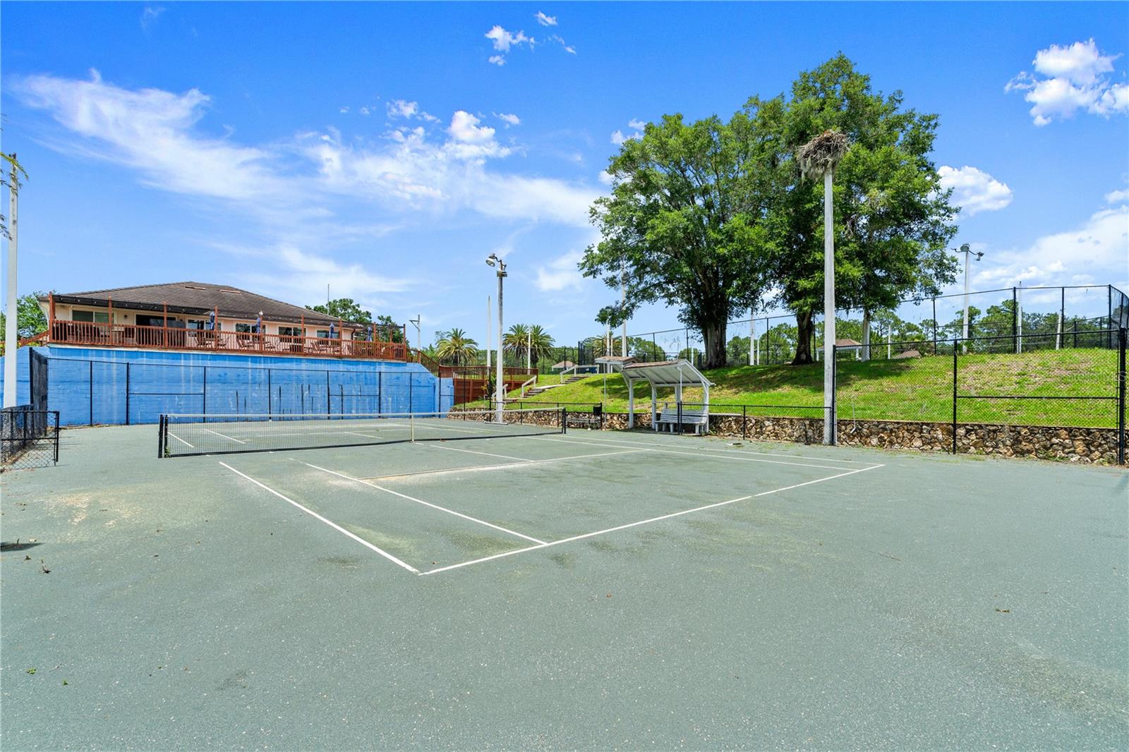 HAWKS LANDING AT PELICAN BAY CONDO PH 01-06 AMD 01 - Residential