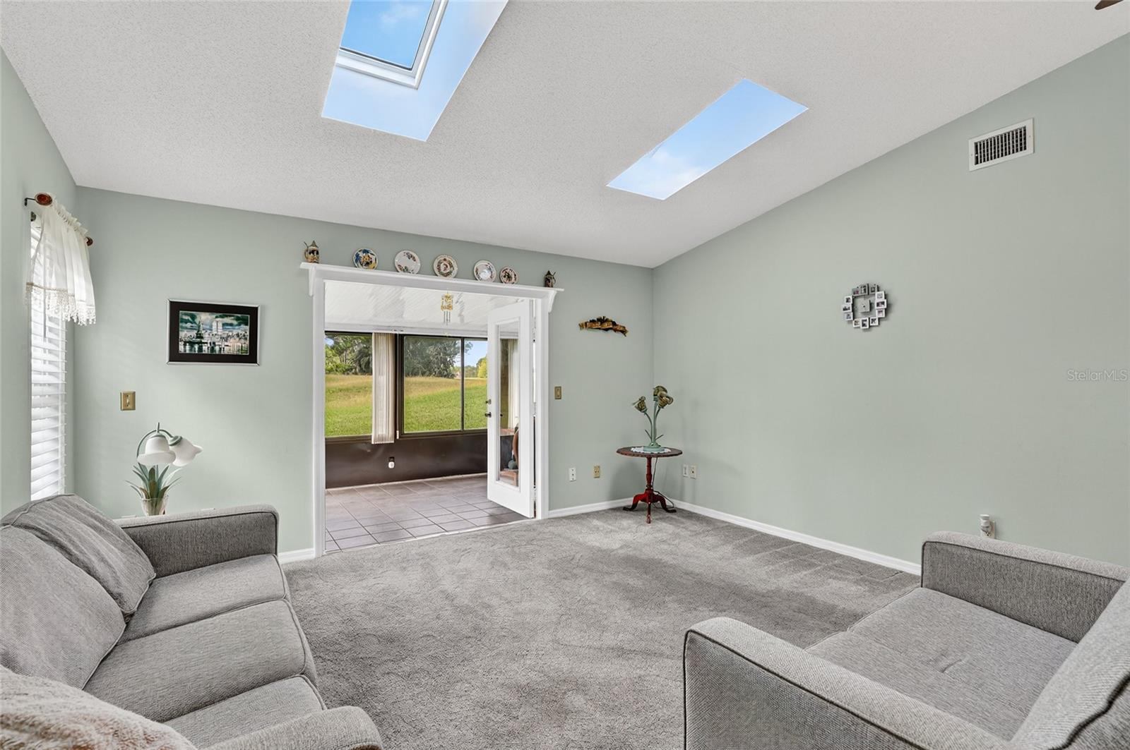 HAWKS LANDING AT PELICAN BAY CONDO PH 01-06 AMD 01 - Residential