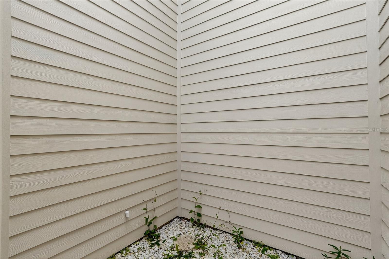 HAWKS LANDING AT PELICAN BAY CONDO PH 01-06 AMD 01 - Residential