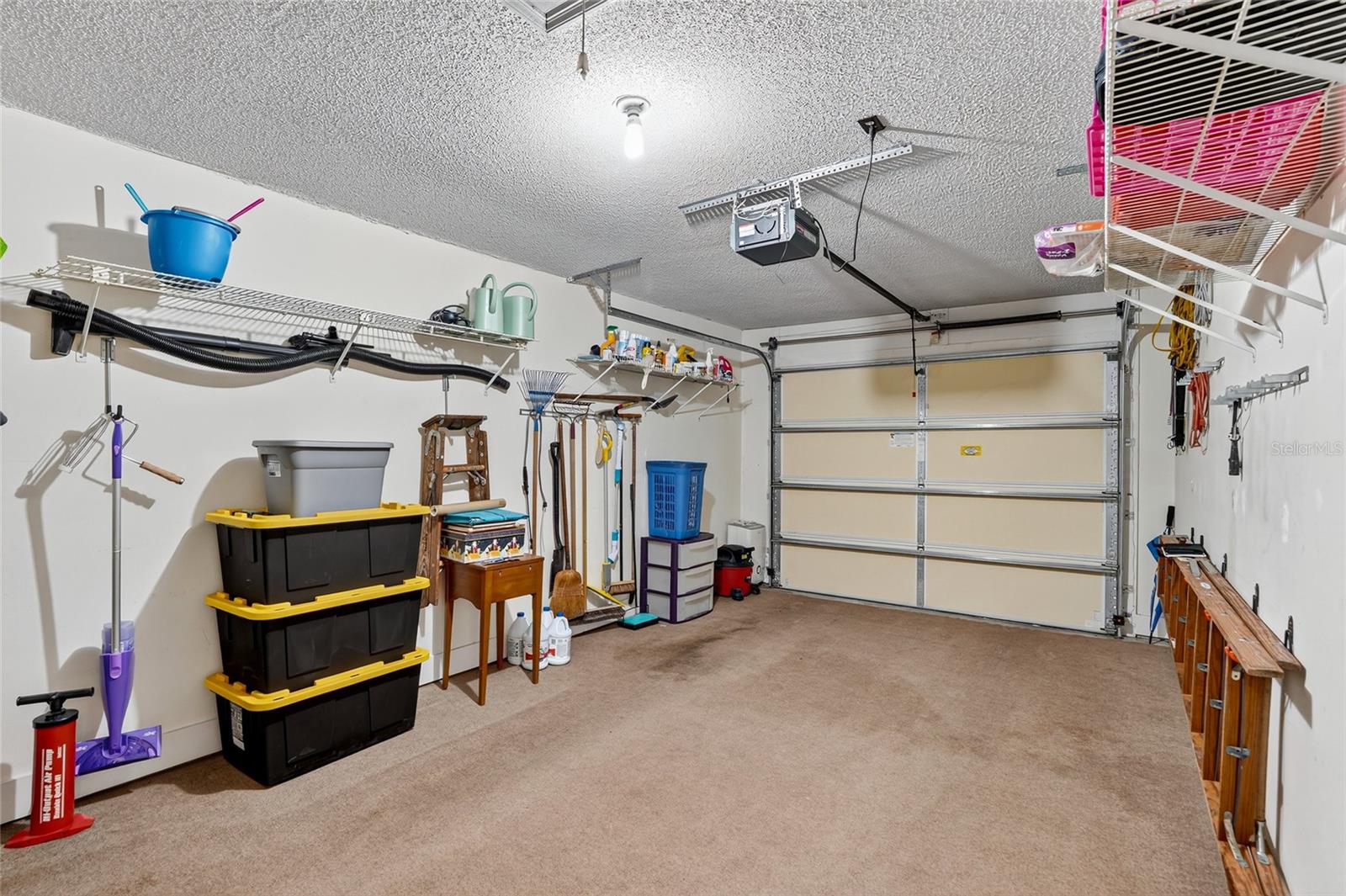 HAWKS LANDING AT PELICAN BAY CONDO PH 01-06 AMD 01 - Residential