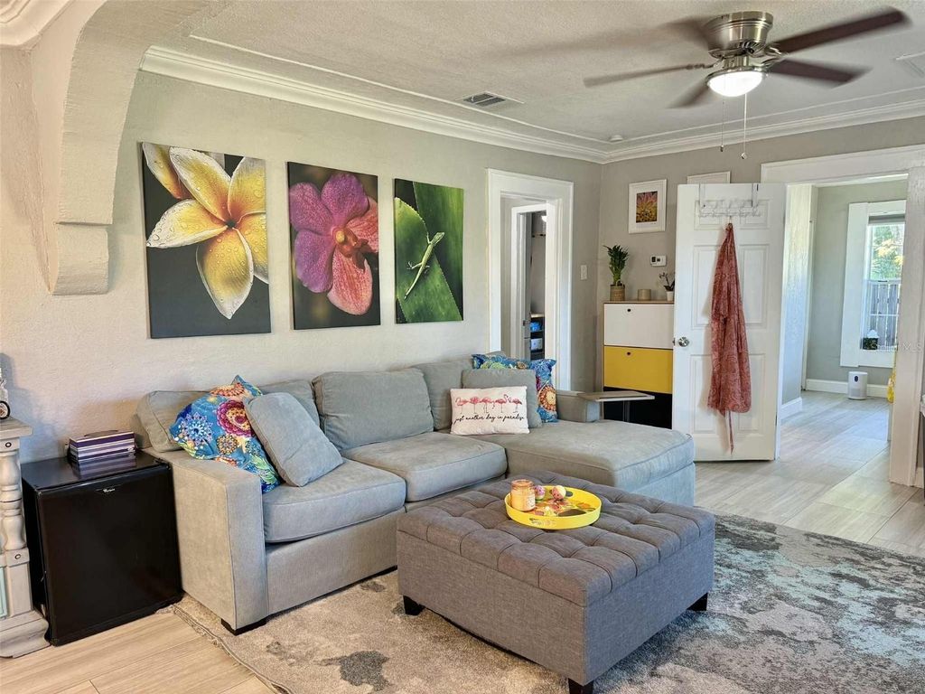 Photo of 2700 25th Avenue N, St Petersburg, FL 33713 (MLS # TB8437797)