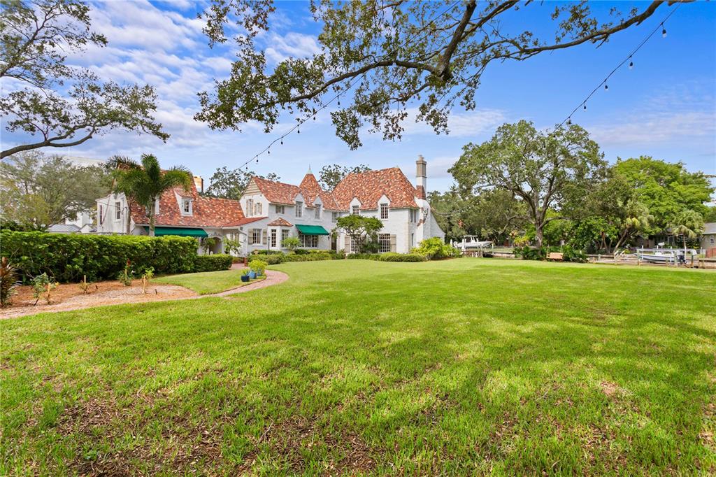 DAVIS ISLANDS PB10 PG52 TO 57 - Residential