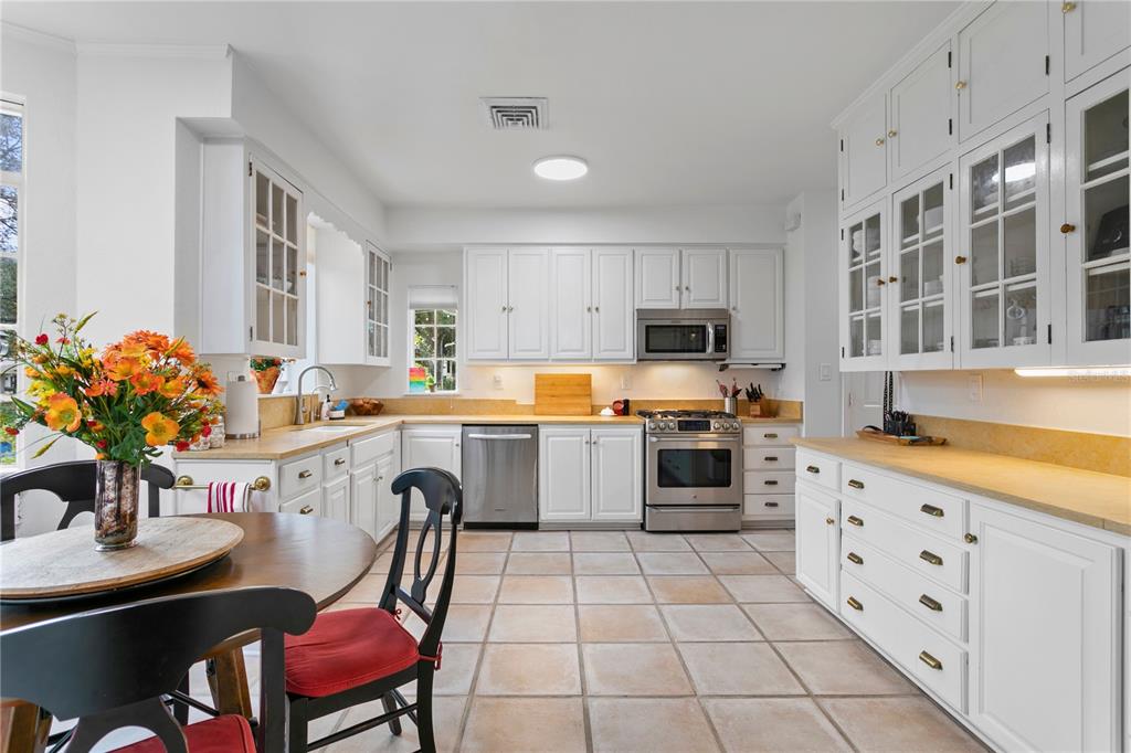 DAVIS ISLANDS PB10 PG52 TO 57 - Residential